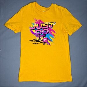 Nike 90s Racing Retro Graphic Tee Mens Small S Yellow Bright Y2K Athleisure Neon